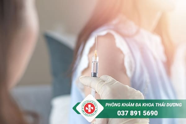 Tiêm vacxin là cách phòng ngừa nhiễm HPV khá hiệu quả