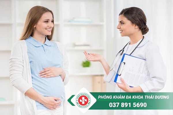 Bị nấm khi mang thai nữ giới nên đến cơ sở y tế để bác sĩ tư vấn phương pháp điều trị phù hợp