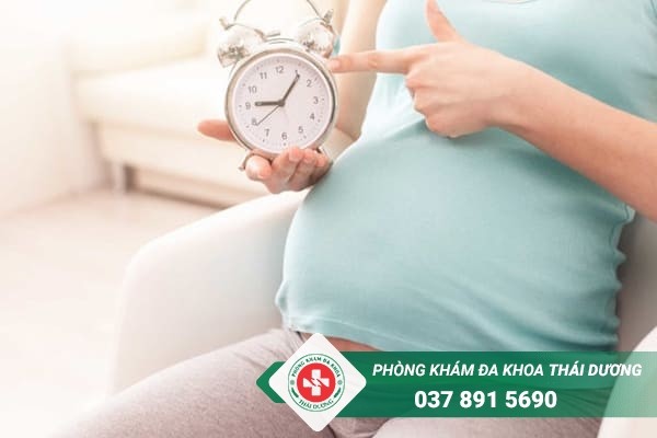 Dấu hiệu sắp sinh thường xuất hiện sau tuần thai thứ 37