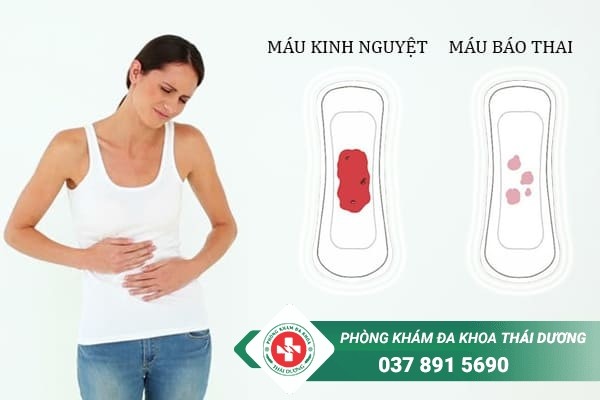 Khi ra máu báo thai nữ giới còn có cảm giác đau bụng nhẹ